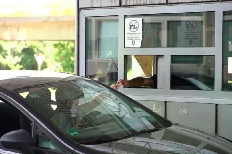 Neugodno iskustvo na granici: "Kažnjena zbog kilograma paradajza"