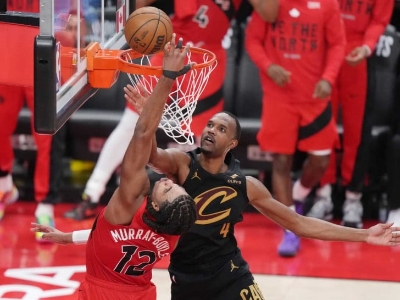 Toronto izborio "majstoricu", Lejkersi sigurni dalje