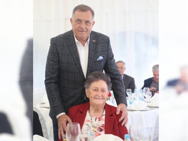 Preminula majka Milorada Dodika, oprostio se emotivnom objavom: Bila si moj oslonac, utjeha i snaga