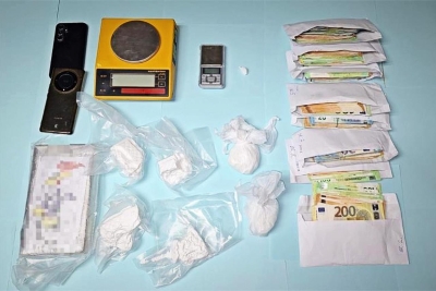 Policija kod Makarske pronašla 1.6 kg kokaina
