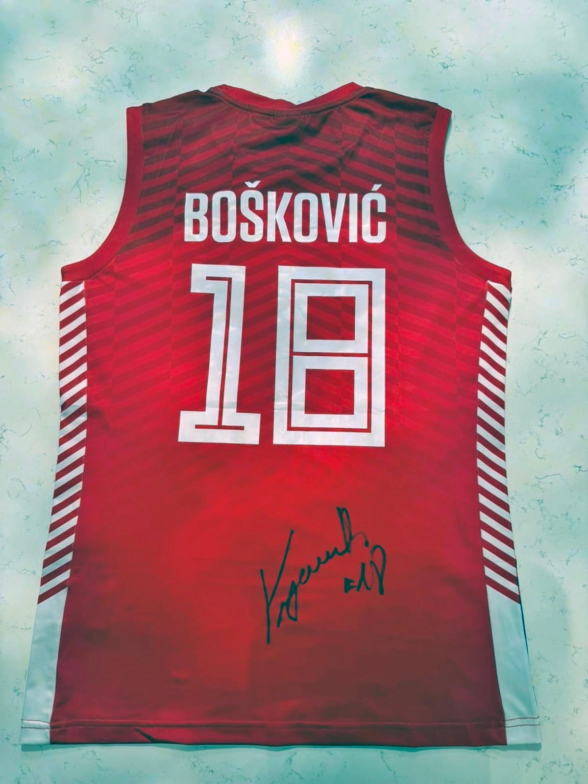 Dres Tijane Bošković na aukciji za pomoć djeci iz Bileće sa poteškoćama u razvoju