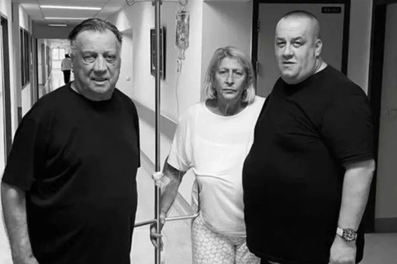 Sin Halida Bešlića potresnom se objavom oprostio od majke: Ostadoh ti ja sam...