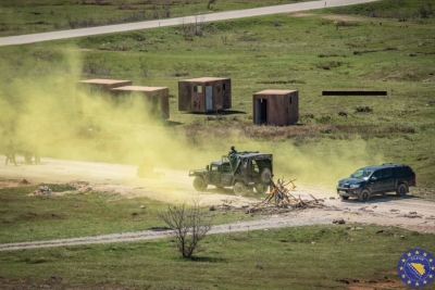 SNAGE U POKRETU: Pogledajte veliku vojnu vježbu na Manjači (VIDEO)