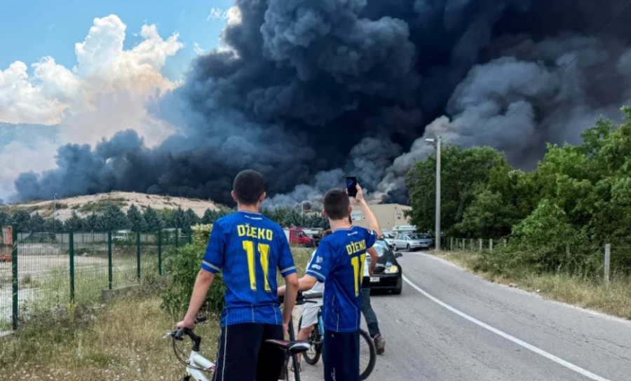 DRAMATIČNA SITUACIJA U MOSTARU: Proglašeno vanredno stanje zbog požara na deponiji