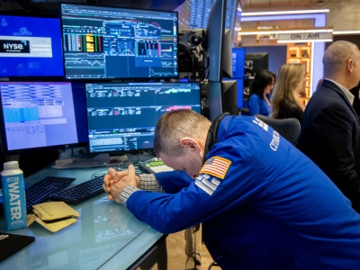 Wall Street razočaran: Appleova dionica pada nakon iPhonea 17