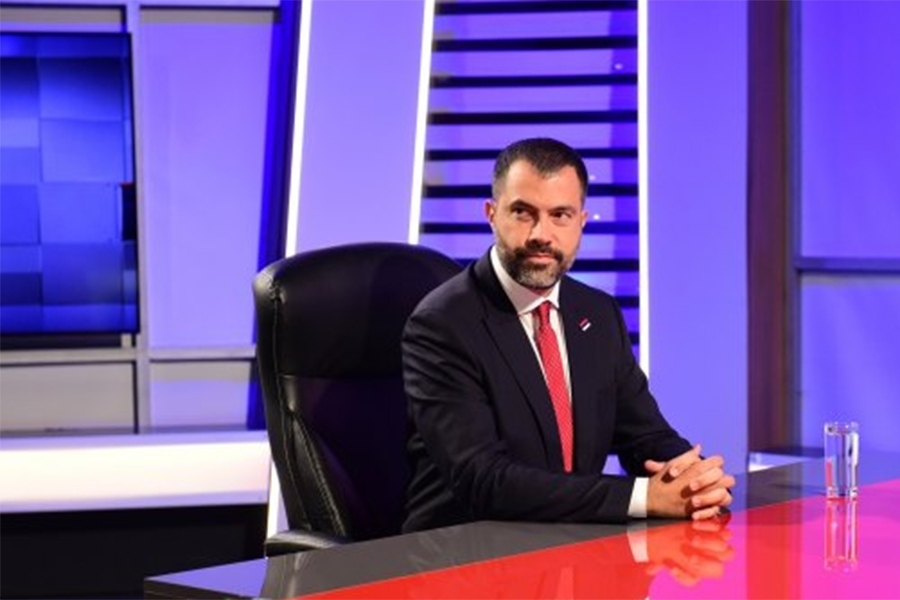 IGORE, SJEDI - JEDAN: Gomila nebuloza Dodika juniora pred kamerama režimske televizije...