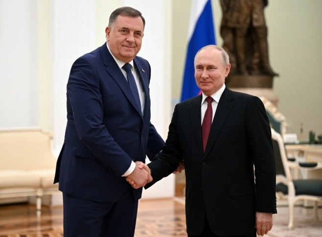 Putin o sastanku s Dodikom na plenarnoj sjednici: Srbi u Evropi u položaju "podijeljene nacije"
