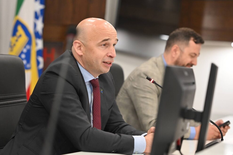 Vlada ZDK nastavlja ulagati u sport: Najavljena multifunkcionalna dvorana u Zenici i podrška mladim šampionima
