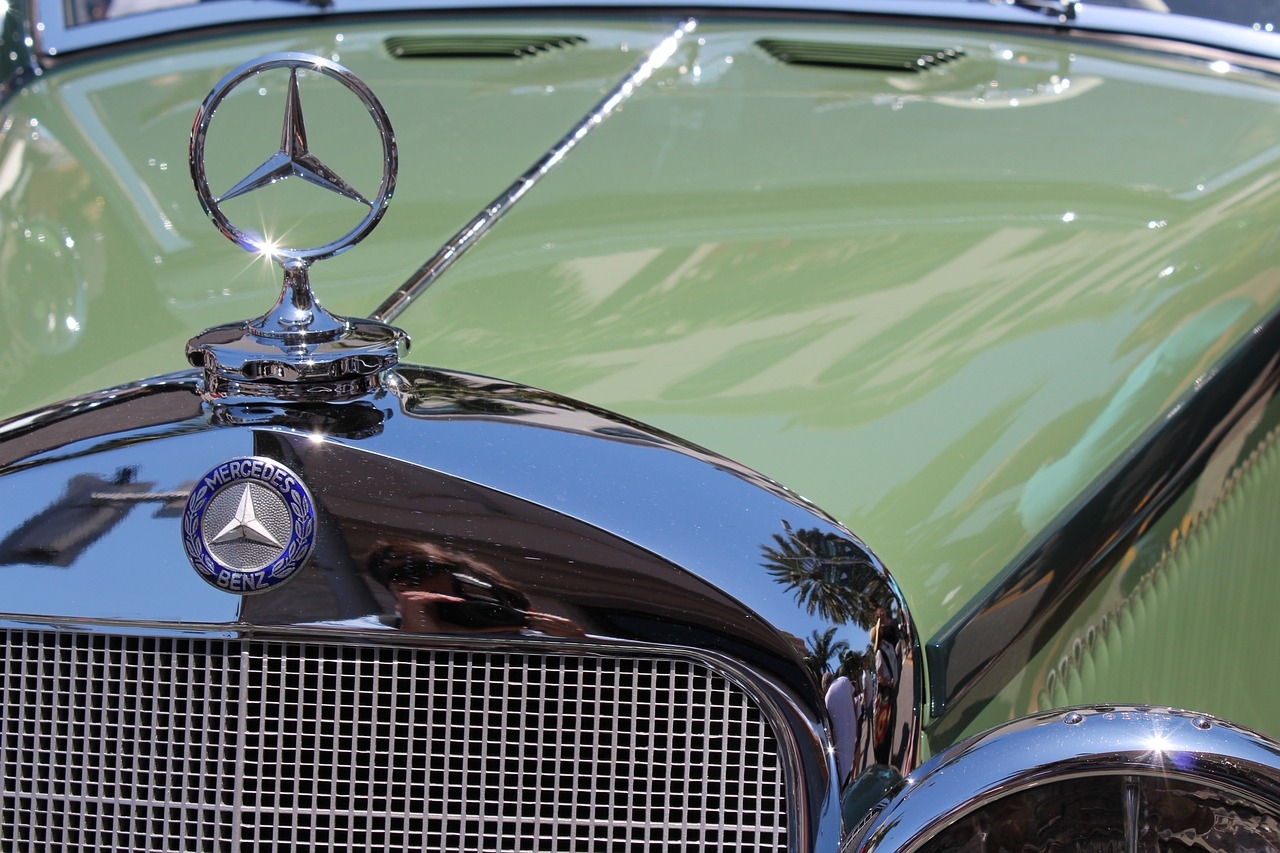 Mercedes-Benc prodao akcije u Nisanu za 325 miliona dolara