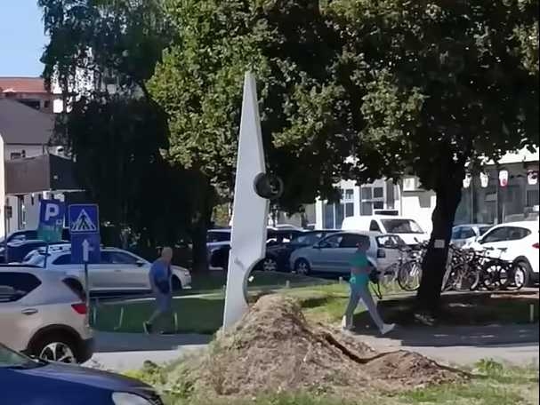 U Banjaluci što visi, to i otpada: Od famozne “štipljake” ni traga ni glasa (Video)