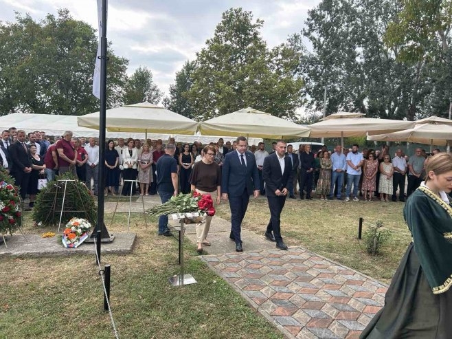 Obilježene 34 godine od odbrane Gradiške; Poginuli srpski junaci u zavjet budućim naraštajima ostavili Srpsku (VIDEO)