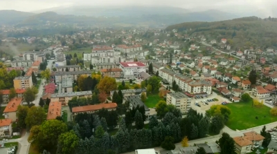 Općina Vitez odbacuje optužbe o segregaciji, poslala novo pojašnjenje: Gradski trg nije moguće parcijalno odobravati
