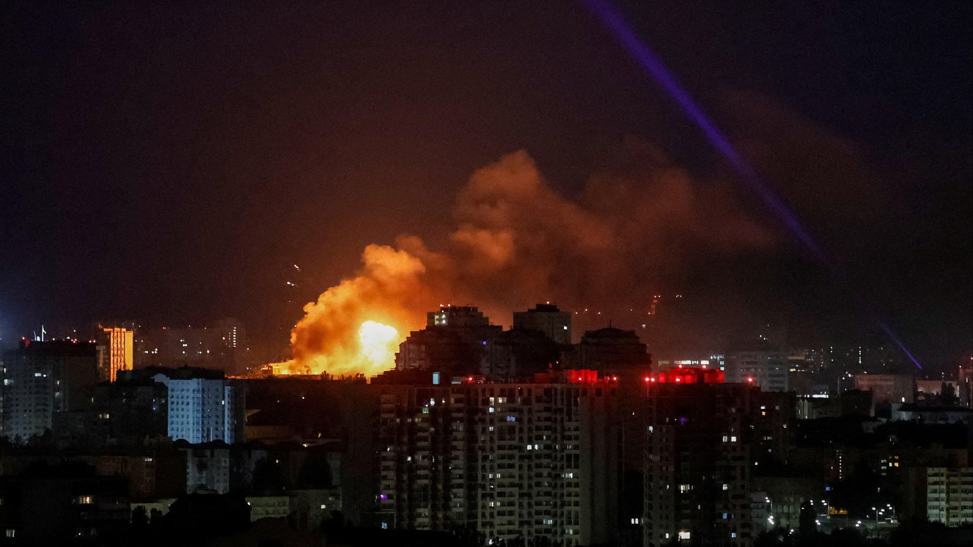 Noć užasa u Ukrajini: Rakete i dronovi zasuli Kijev