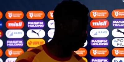 Hit na društvenim mrežama: Kolumbijac Davinson Sanchez stao pred kamere nakon derbija, ali se jedva vidio