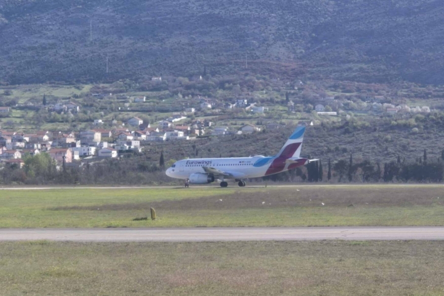NIŠTA BEZ SARAJEVA: Aerodromi u BiH u junu imali 325.844 putnika, Mostar samo 8.269