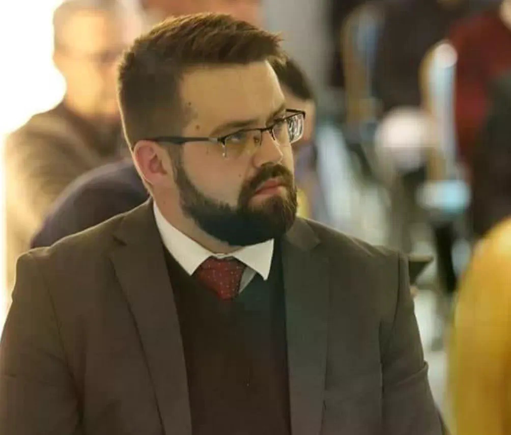 "Kolegij Skupštine opštine Srebrenica glasovima srpskih odbornika" odlučio: Na narednoj sjednici glasanje o smjeni Faruka Đozića