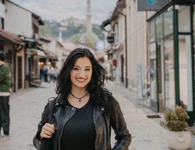 Premijerno pogledajte video spot za pjesmu „Brza kola“ mlade umjetnice Laure Marin