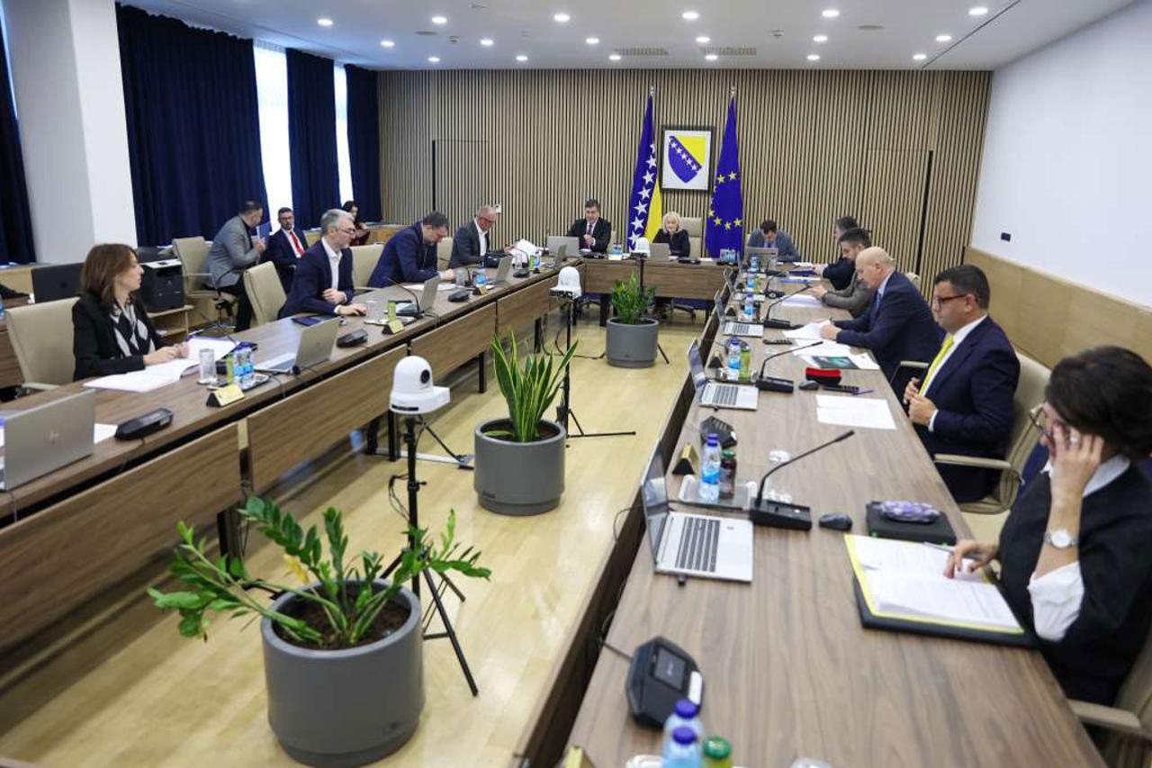 Proračun BiH u 2027. raste za 10 posto da bi se povećale plaće državnim službenicima
