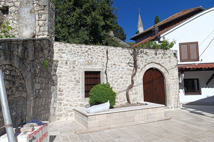 Nova česma i stakleni pod otkrivaju istoriju Starog grada u Trebinju