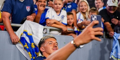 Leeds poražen u prvoj provjeri: Muharemović s tribina pratio duel i obradovao bh. navijače