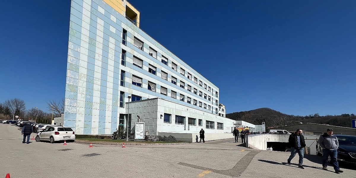 Cijene lijekova za UKC Tuzla na aukciji pale i do 86 posto, ugovori vrijedni 3,31 milion KM