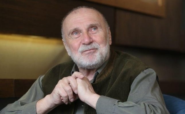 IGK se pita: "I ko je sljedeći nakon Karahasana kojeg ćemo se lako 'odreći'? Abdulah Sidran?"