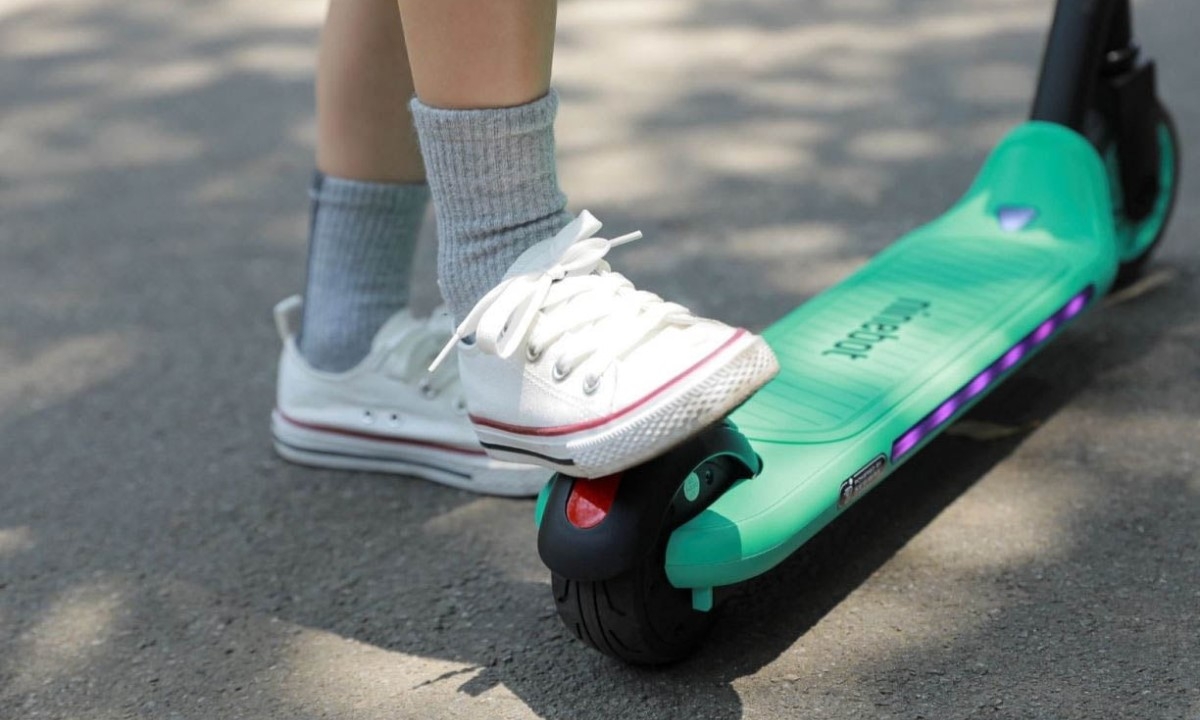 Nesreća u Zenici: Maloljetnik električnim trotinetom udario i teško povrijedio ženu