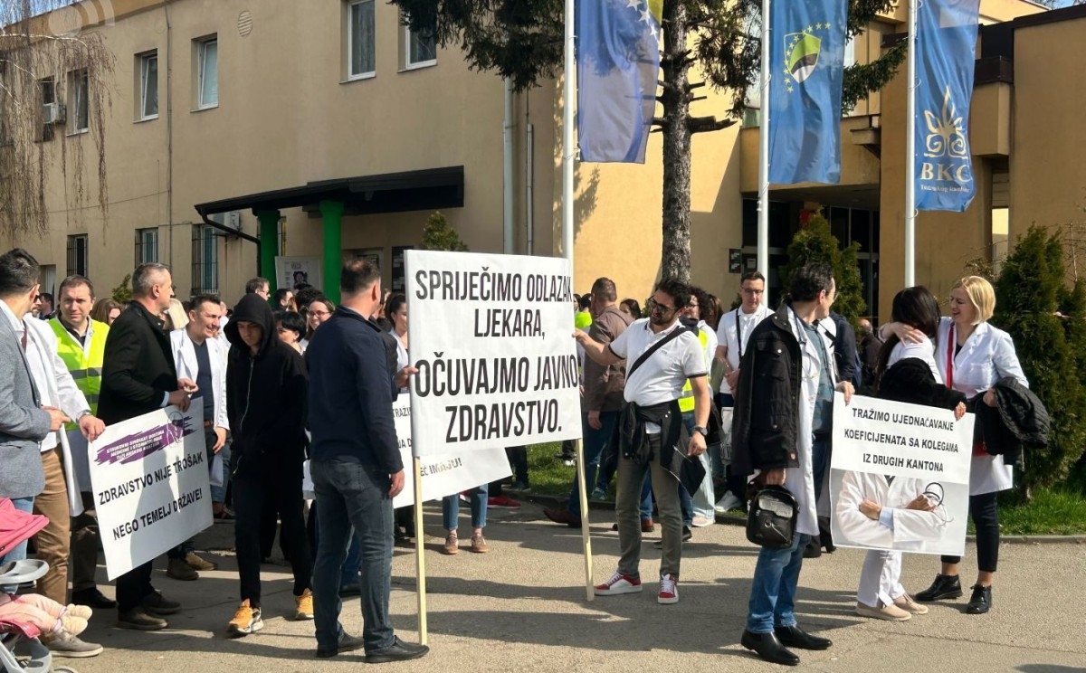 Prekinut štrajk ljekara u Tuzlanskom kantonu: Vlada TK ispunila sve zahtjeve, potpisan sporazum
