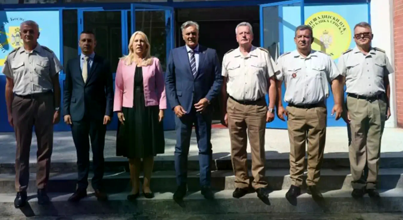 Обиљежена крсна слава Православне војне капеле у Касарни "Козара"; Присуствовали Каран и Цвијановић