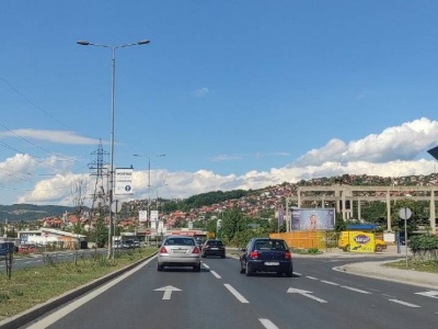U gradskim sredinama i na pojedinim prelazima pojačan saobraćaj