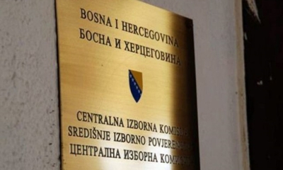 CIK BiH: Tokom javnog uvida otkriveno 827 preminulih osoba koje su i dalje u biračkom spisku