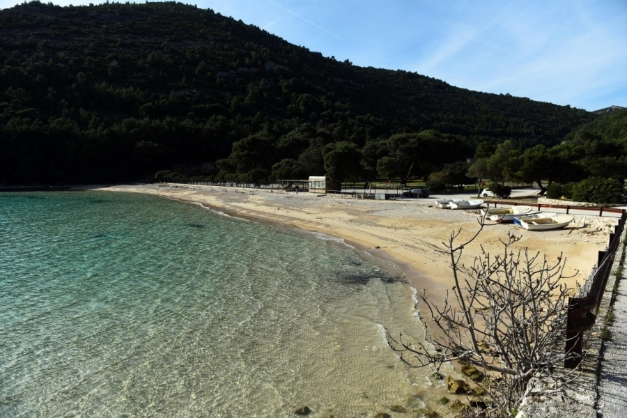 NA SNAZI PRIVREMENA ZABRANA: Zbog fekalnog onečišćenja mora ne preporučuje se kupanje na plaži u ovom mjestu