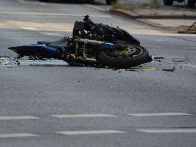 U teškoj nesreći kod Banjaluke stradao motociklista
