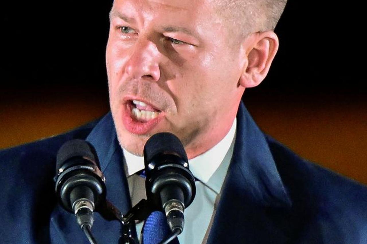 Magyar najavio ukidanje ograničenja o posvajanju djece za istospolne parove