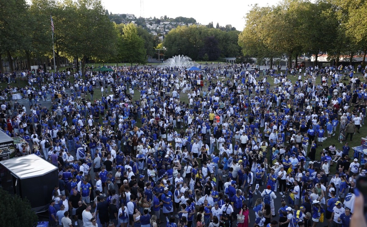 Fantastična atmosfera u Seattleu: Bh. navijači okupirali centar grada, zaigrali uz naše pjesme