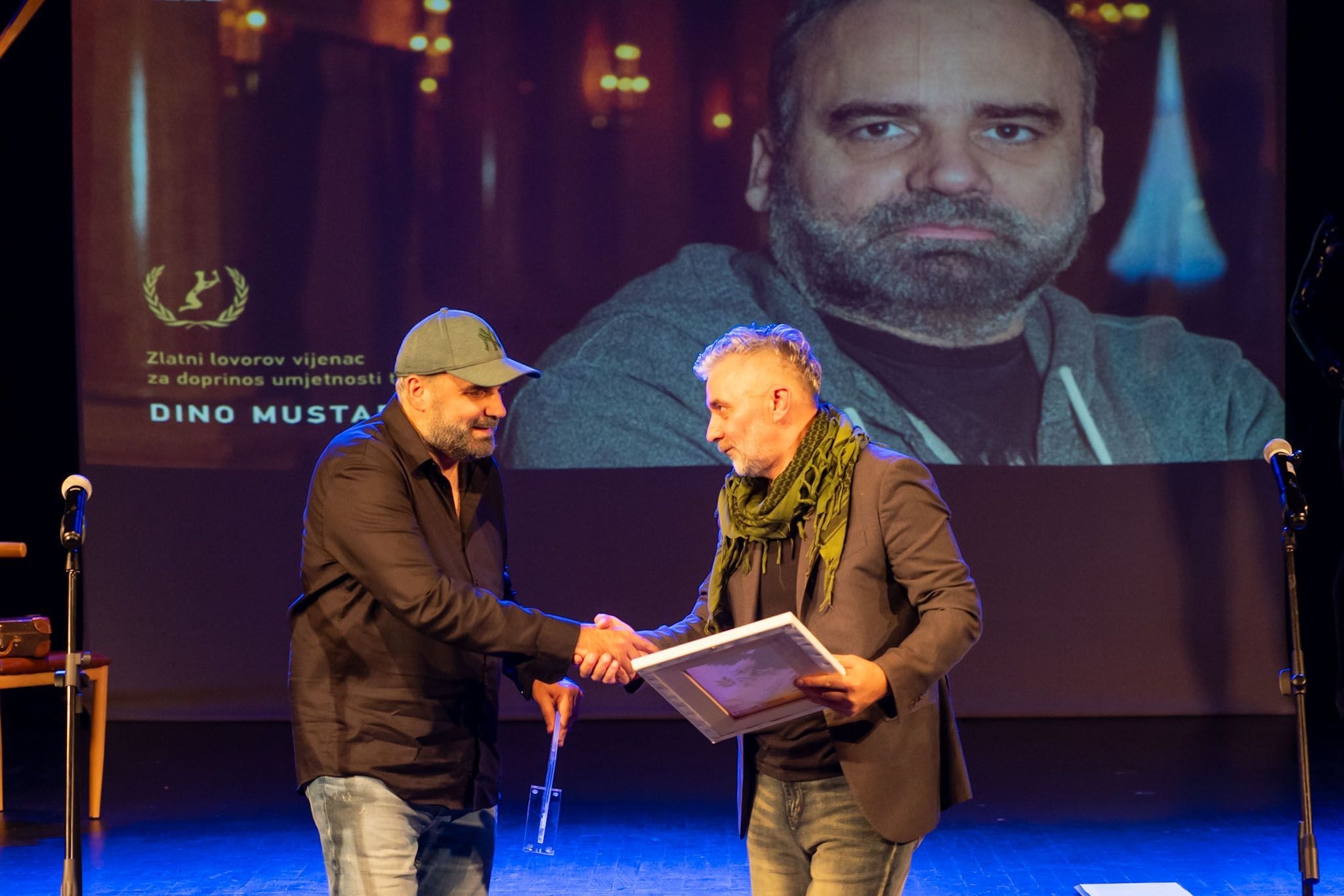 Dini Mustafiću dodijeljen Zlatni lovorov vijenac Festivala MESS za poseban doprinos umjetnosti teatra