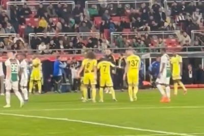 Potpuni raspad sistema u velikanu - Nervozne zvijezde krenule jedan na drugog!