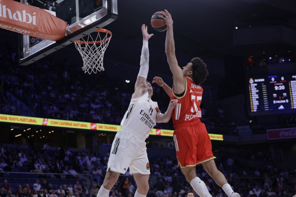 (VIDEO) Ubjedljiv poraz Zvezde u Madridu: Crveno-bijeli pali u drugom poluvremenu, čekaju preostale susrete za poredak na tabeli