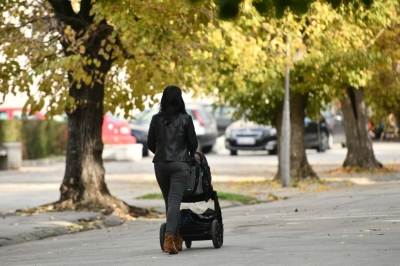 Danas stupile na snagu izmjene zakona: Roditeljima više dana bolovanja radi njege bolesnog djeteta, ograničena i participacija