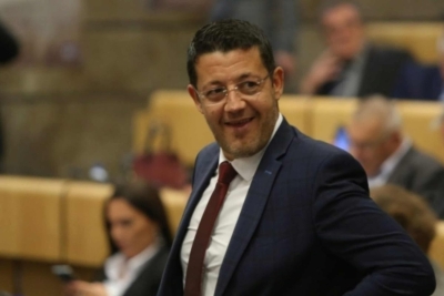 OVO SU ČUVARI VLASTITE FOTELJE: Aljoša Čampara punih 13 godina drži 'u pričuvi' radno mjesto u Parlamentu BiH, Robert Vidović zamrznuo radni odnos 2018., a Ernest Imamović....