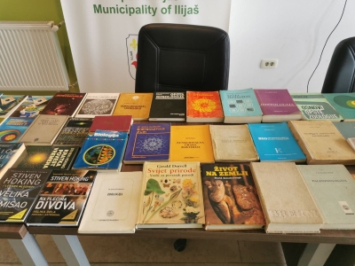 U Ilijašu izložene knjige iz kolekcije profesora Lele, među njima i primjerci stari gotovo 200 godina
