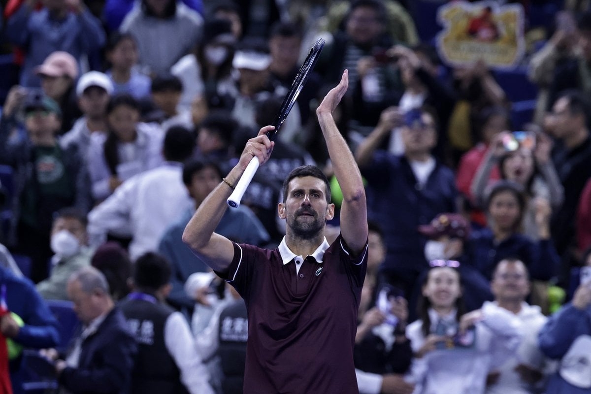 Nole u spektaklu srušio Zvereva za polufinale, ali priča se najviše o "poenu decenije!"