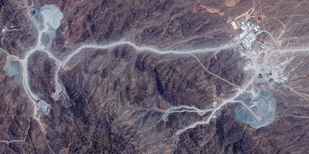 Izrael tvrdi da je Iran nuklearne centrifuge prebacio duboko unutar "granitne" planine