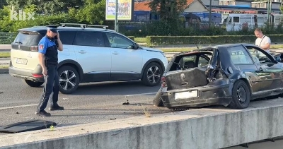 Stravičan udes u Sarajevu, sa vozila otpali točkovi