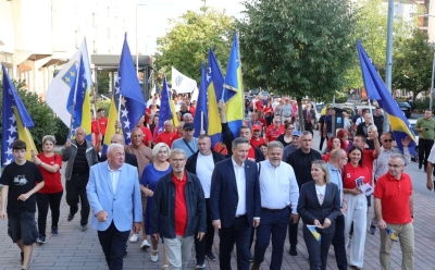 Bećirović u Lukavcu: Članstvo u EU značI nova radna mjesta, rast plata i penzija