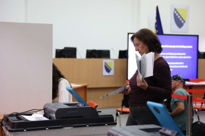 Nove tehnologije na izborima: Distribucija opreme i angažovanje 15.000 radnika najveći ispiti