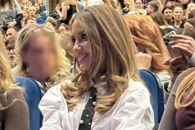 Djevojka popularnog Mostarca oduzima dah. Na koncertu nije skidala osmijeh s lica