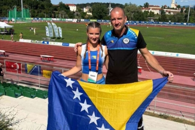 ZASTAVA U RUKAMA: Mlada reprezentativka BiH blistala u Sloveniji, postavila novi rekord...