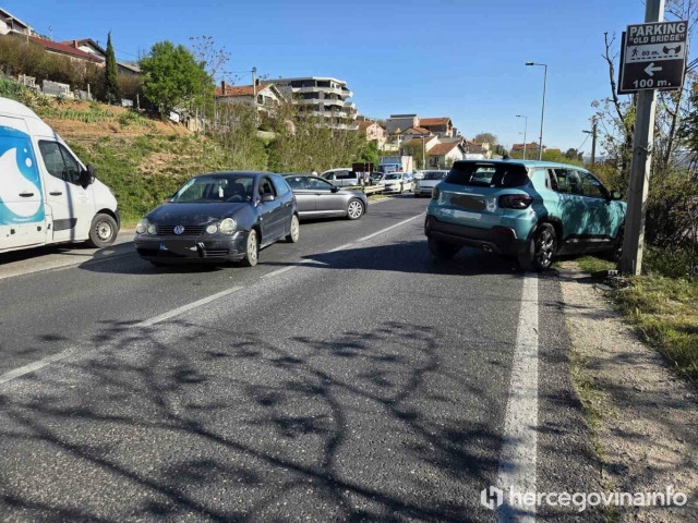 Velike gužve na ulazu u Mostar zbog prometne nezgode