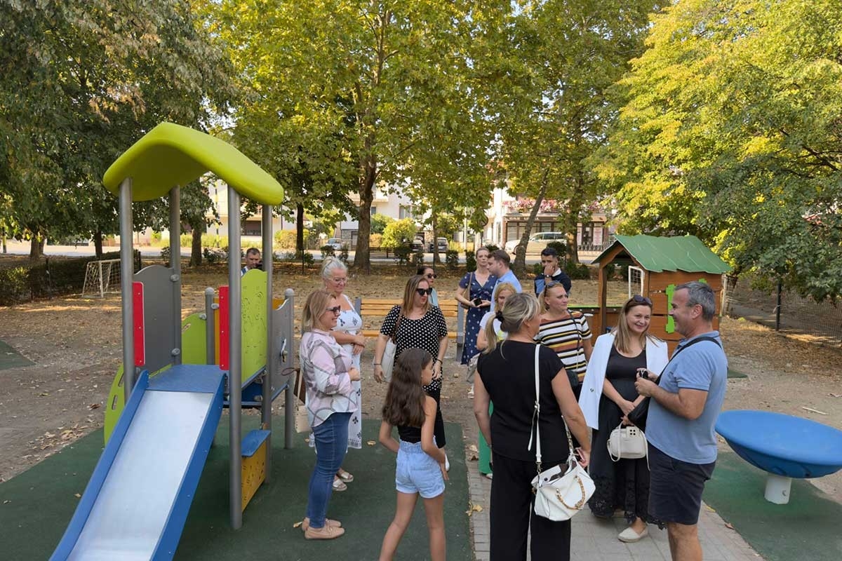 Obnovljeno igralište u Voždovačkoj ulici u Banjaluci